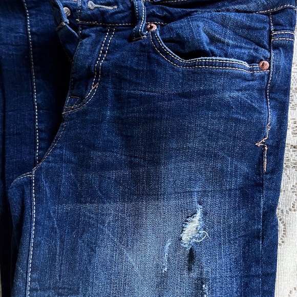 029- Areopostle Jean designed in NYC - Picture 7 of 10